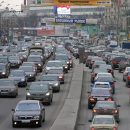 Московским водителям осталось по 29 квадратных метров дорожного полотна