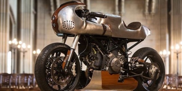 Кастомайзеры изменили Ducati Hypermotard 796 до неузнаваемости Кастомайзеры изменили Ducati Hypermotard 796 до неузнаваемости