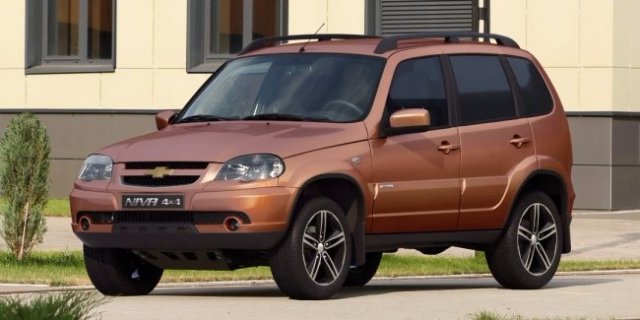 Внедорожник Chevrolet Niva получил юбилейную спецверсию Внедорожник Chevrolet Niva получил юбилейную спецверсию