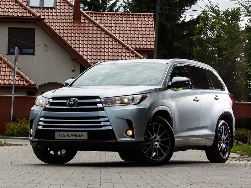 Toyota снизила цены на Highlander Toyota снизила цены на Highlander