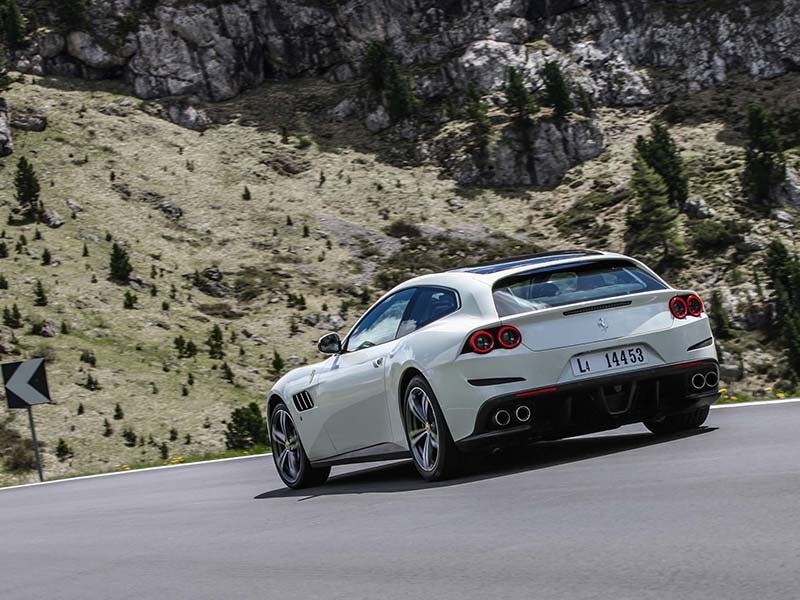 Ferrari подтвердила создание кроссовера Ferrari подтвердила создание кроссовера
