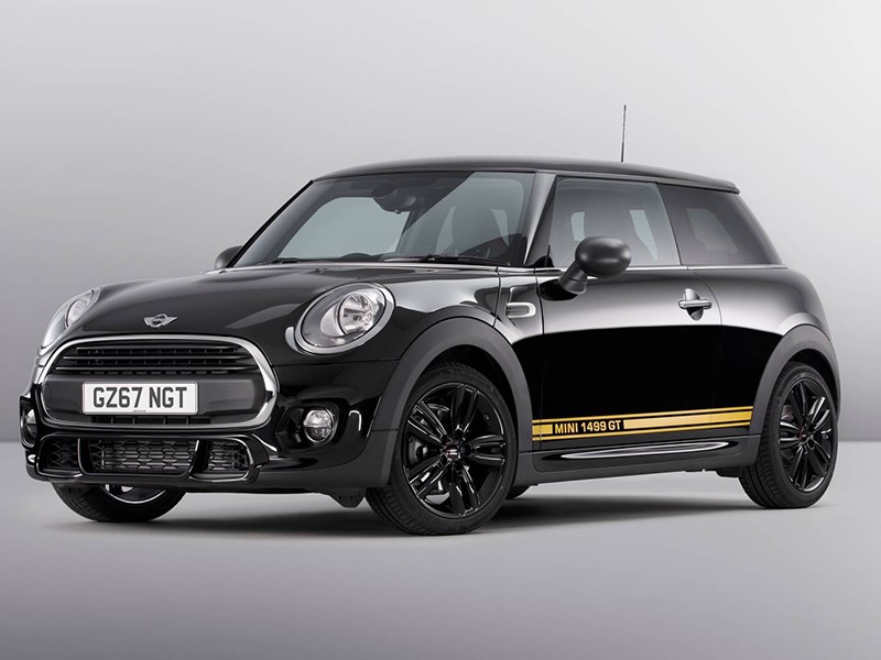 MINI выпустила хэтчбек в честь модели из 70-х