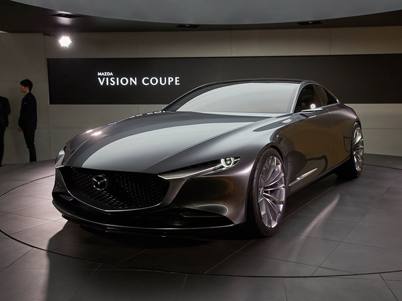 Mazda представила четырехдверное купе Mazda представила четырехдверное купе