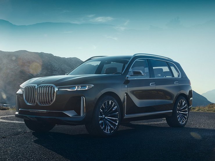 BMW везет в Россию два новых кроссовера BMW везет в Россию два новых кроссовера