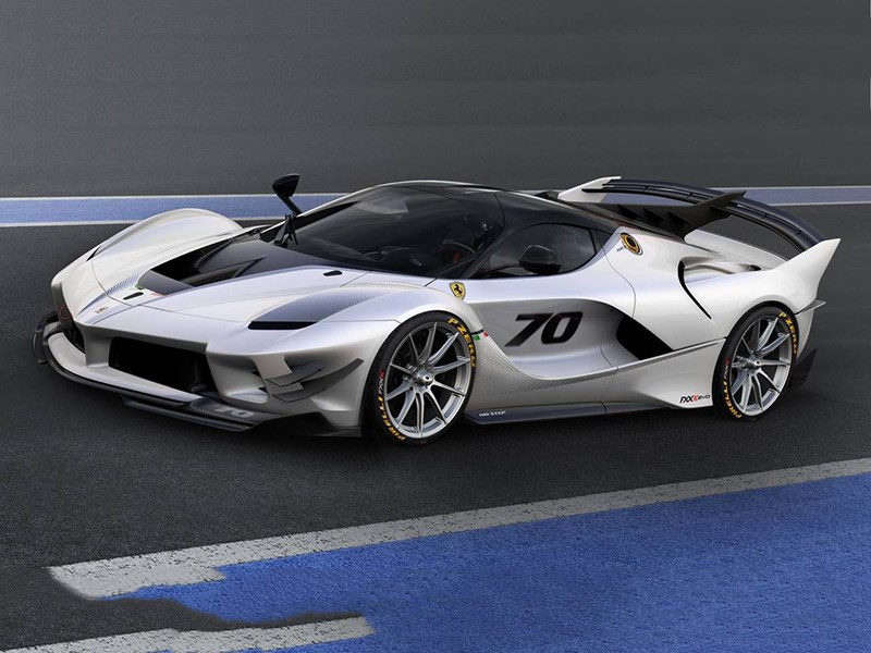 Ferrari показала экстремальный вариант FXX K Ferrari показала экстремальный вариант FXX K