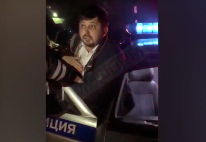 В Сургуте пьяный священник без прав ездил по городу и материл полицию В Сургуте пьяный священник без прав ездил по городу и материл полицию