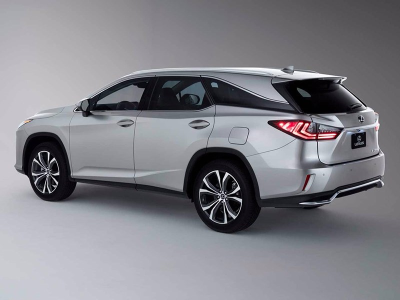 Lexus представил 7-местный вариант кроссовера RX Lexus представил 7-местный вариант кроссовера RX