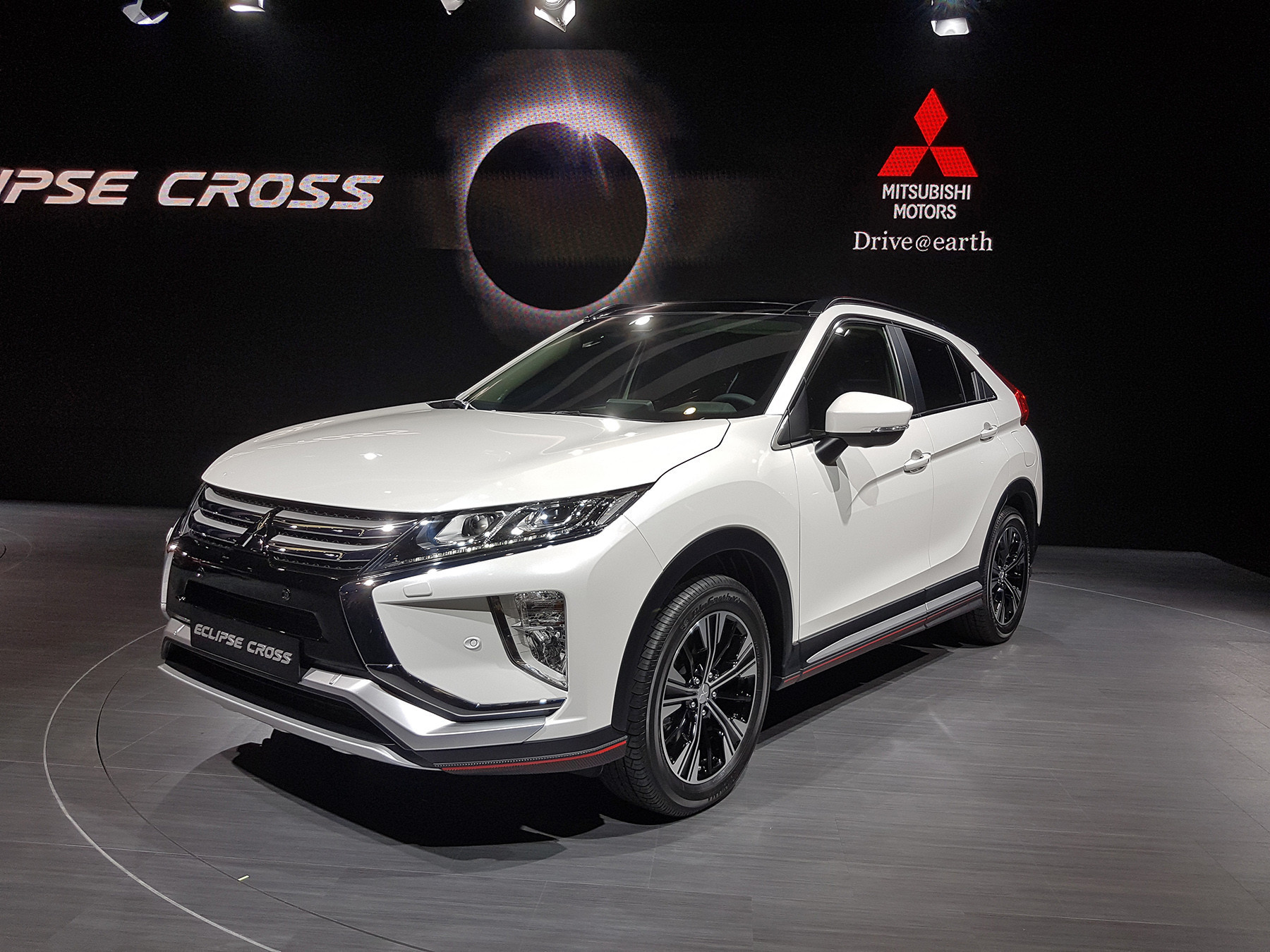 Mitsubishi Eclipse Cross прибудет к весне