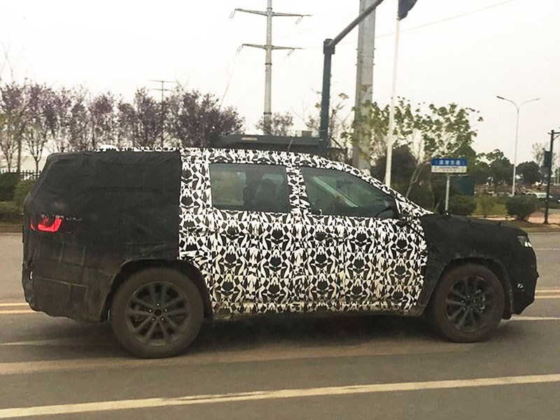 Jeep начал тесты нового большого внедорожника Jeep начал тесты нового большого внедорожника