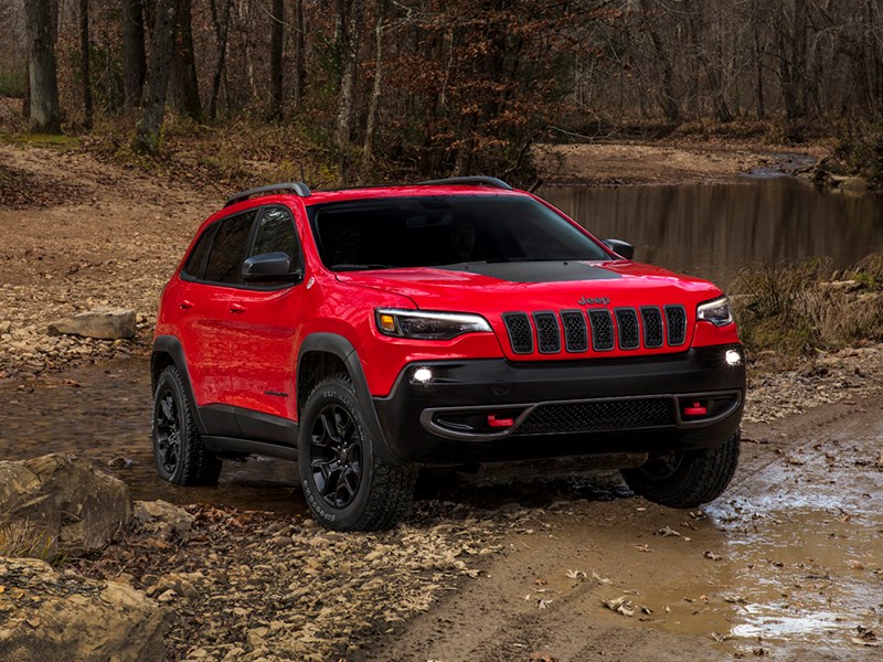 Jeep показал обновленный Cherokee Jeep показал обновленный Cherokee