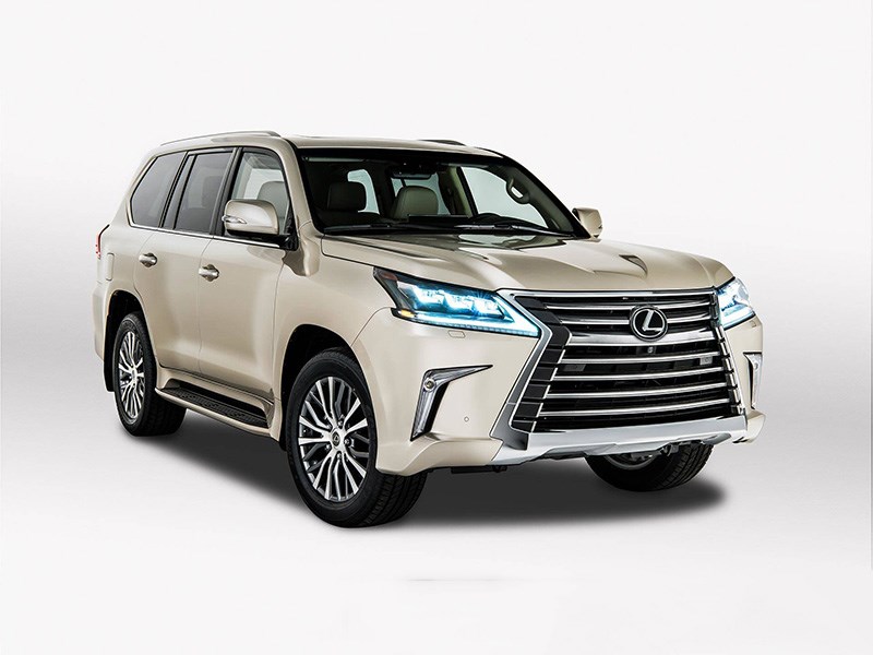 У Lexus LX570 убрали багажные сиденья У Lexus LX570 убрали багажные сиденья