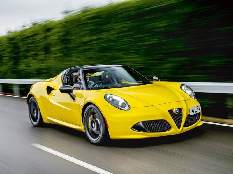 Alfa Romeo 4C лишится механической коробки передач Alfa Romeo 4C лишится механической коробки передач