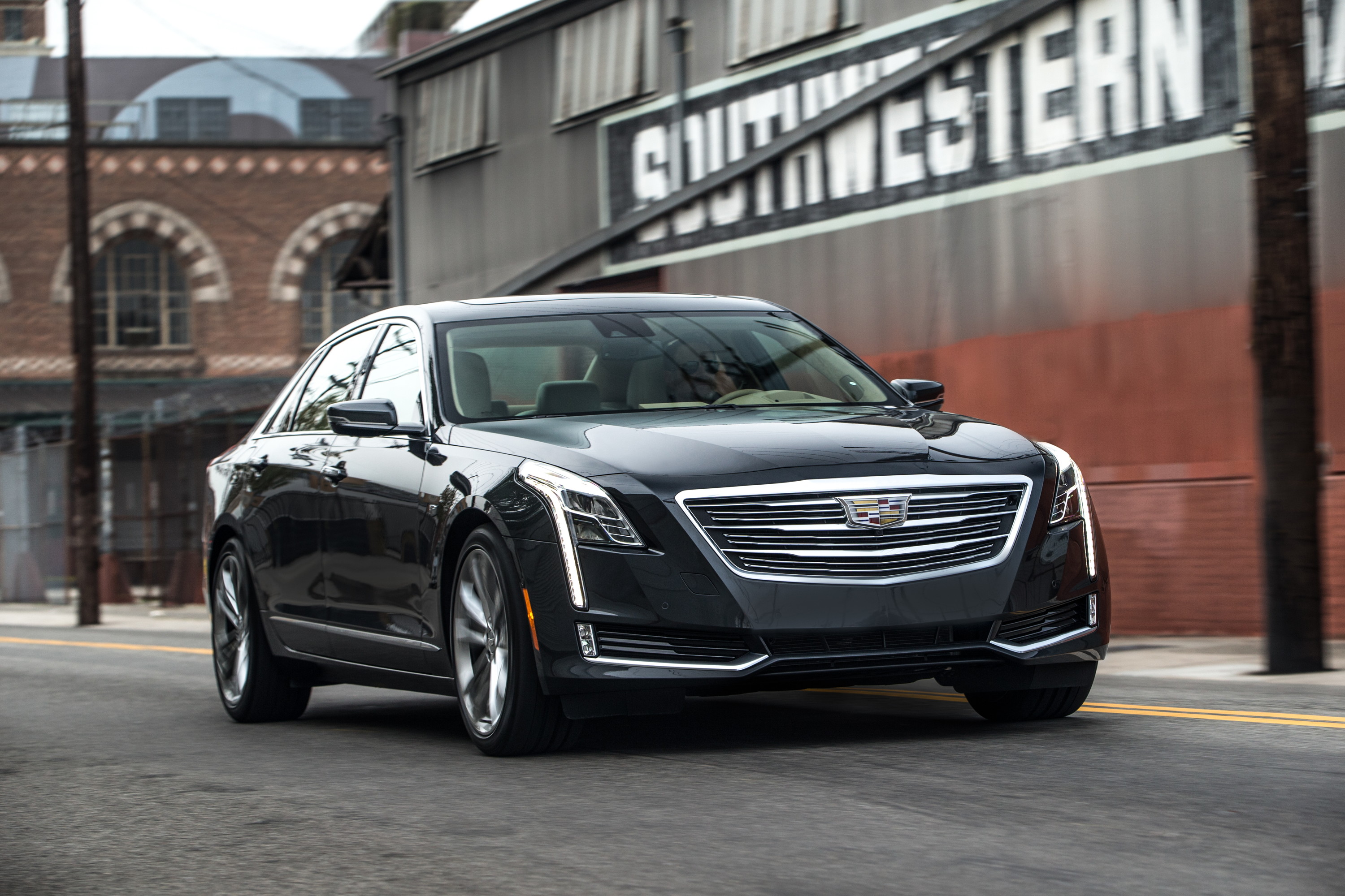Cadillac CT6 прибыл в Россию
