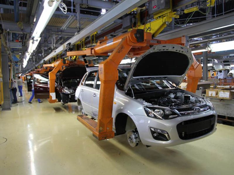 АвтоВАЗ остановит конвейер почти на месяц АвтоВАЗ остановит конвейер почти на месяц