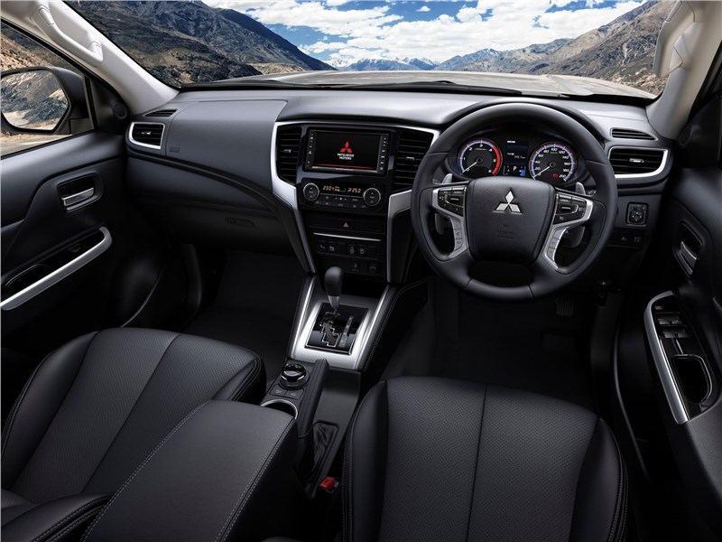 Новое поколение пикапа Mitsubishi L200 заметили на тестах