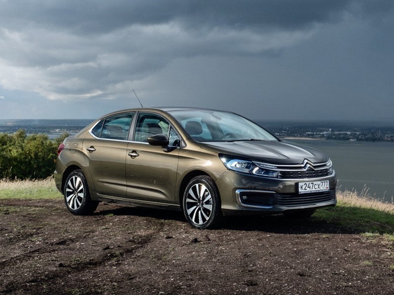 Российские Citroen C4 и Peugeot 408 лишились дизельных моторов Российские Citroen C4 и Peugeot 408 лишились дизельных моторов