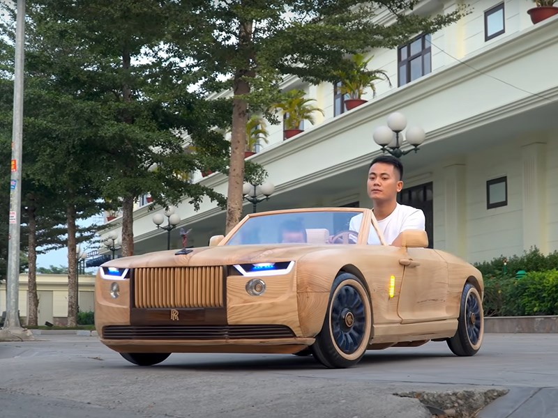 Самый дорогой Rolls-Royce воссоздали из дерева Самый дорогой Rolls-Royce воссоздали из дерева