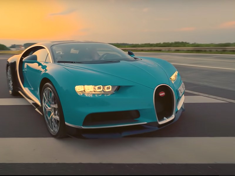 Водителя Bugatti Chiron могут посадить в тюрьму за езду по общественной дороге со скоростью 417 км/ч Водителя Bugatti Chiron могут посадить в тюрьму за езду по общественной дороге со скоростью 417 км/ч